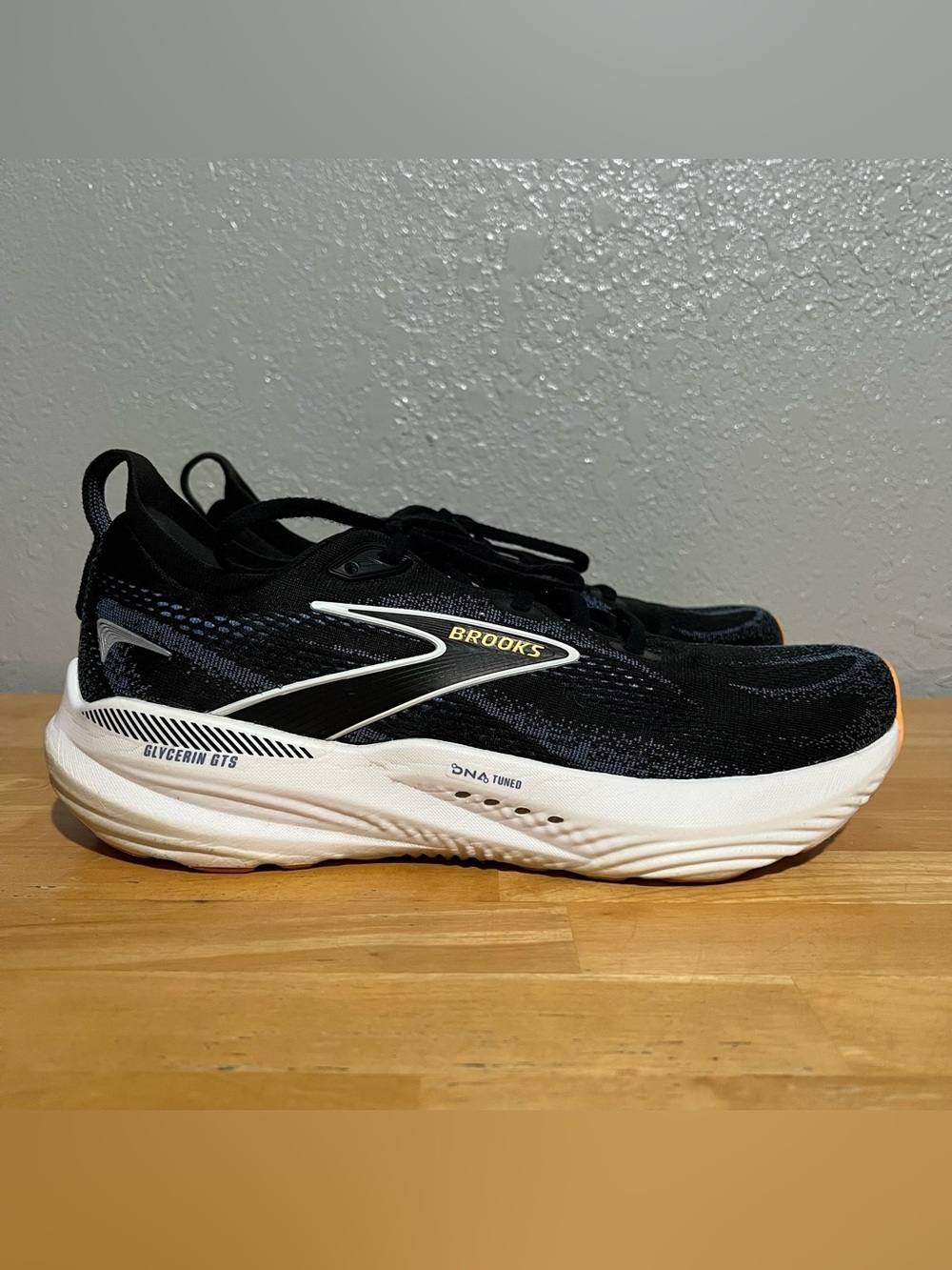 Brooks Glycerin GTS 22 Men’s Running Shoes Blue White Orange Size 9.5 D